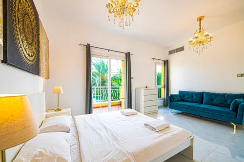 3 Bedrooms Villa in Springs 7