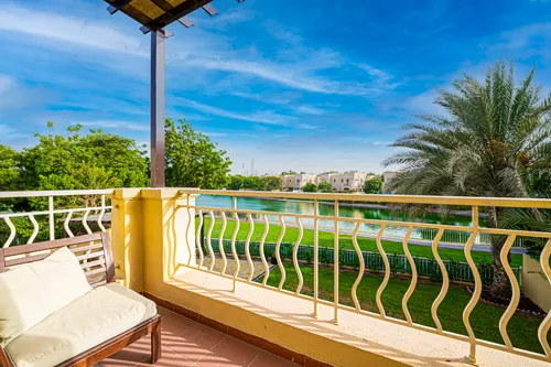 3 Bedrooms Villa in Springs 7