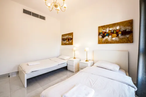 3 Bedrooms Villa in Springs 7