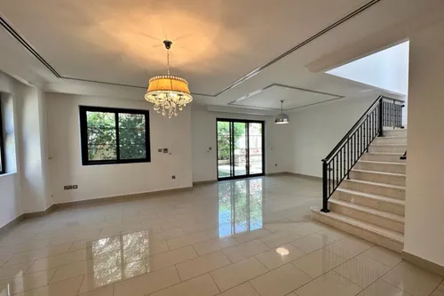 4 Bedrooms Villa in Casa