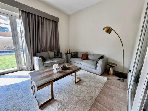 4 Bedrooms Villa in Regional