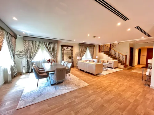 4 Bedrooms Villa in Regional