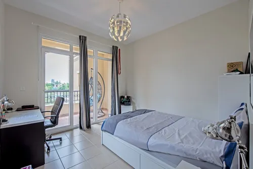 3 Bedrooms Villa in Palmera 2