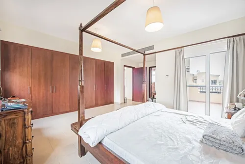 3 Bedrooms Villa in Palmera 2