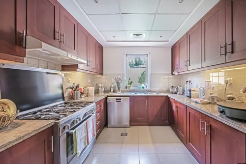 3 Bedrooms Villa in Palmera 2