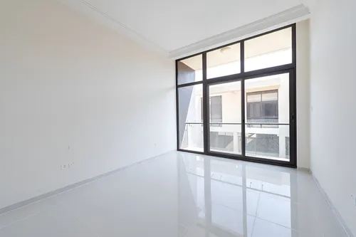3 Bedrooms Villa in The Turf