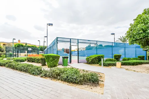 2 Bedrooms Villa in Palmera 2