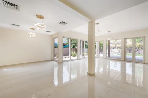 3 Bedrooms Villa in Saheel 1