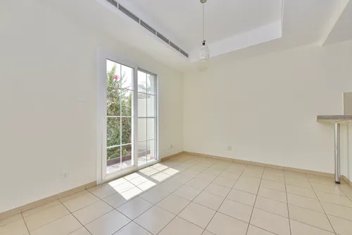 3 Bedrooms Villa in Al Reem 3