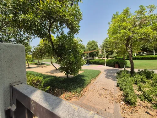 3 Bedrooms Villa in Mira 5