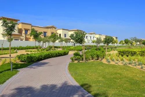 3 Bedrooms Villa in Mira 5