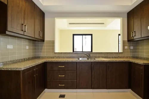3 Bedrooms Villa in Mira 5