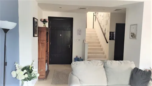 3 Bedrooms Villa in Mira 5