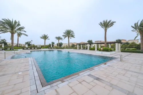 3 Bedrooms Villa in Mira 5