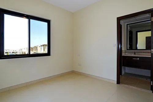 3 Bedrooms Villa in Mira 5