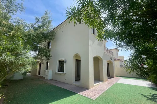 4 Bedrooms Villa in Samara