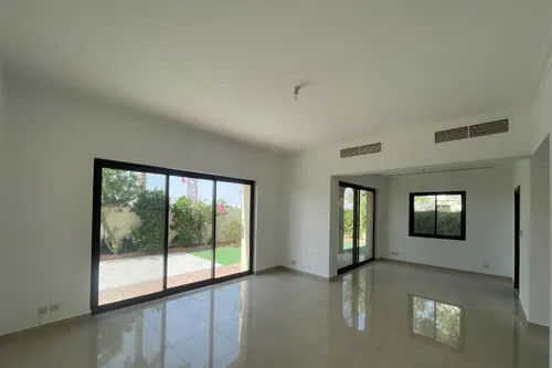 4 Bedrooms Villa in Samara