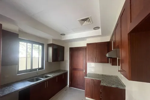 4 Bedrooms Villa in Samara