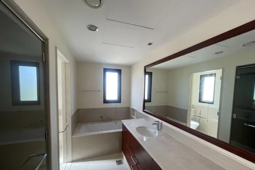 4 Bedrooms Villa in Samara