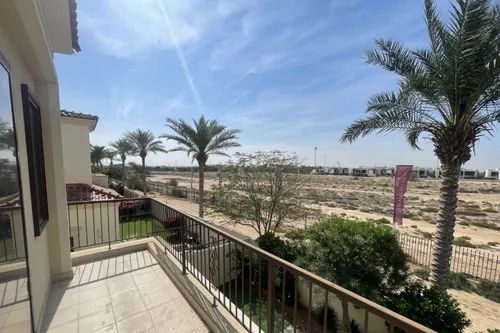 4 Bedrooms Villa in Samara