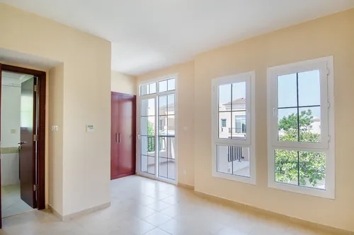 2 Bedrooms Villa in Al Reem 1