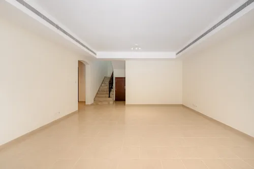 3 Bedrooms Villa in Alma 1
