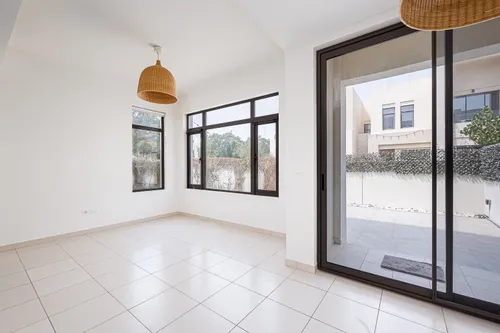 4 Bedrooms Villa in Mira Oasis 1
