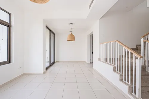 4 Bedrooms Villa in Mira Oasis 1