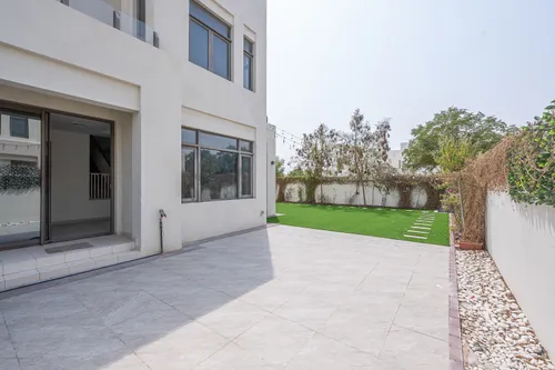 4 Bedrooms Villa in Mira Oasis 1