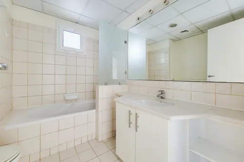 5 Bedrooms Villa in Meadows 2