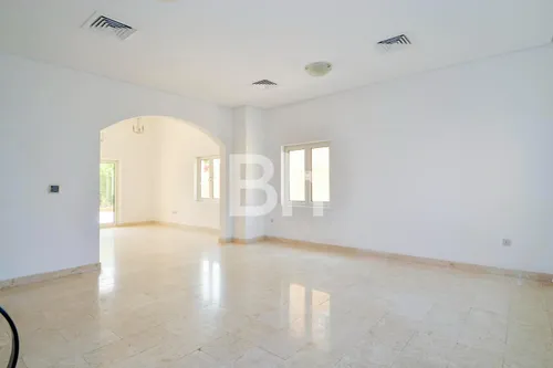 5 Bedrooms Villa in Hacienda
