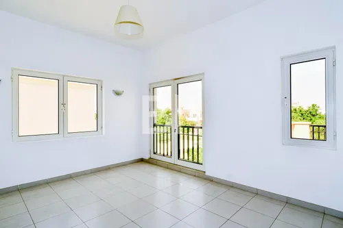 5 Bedrooms Villa in Hacienda