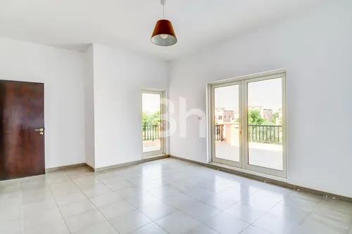 5 Bedrooms Villa in Hacienda