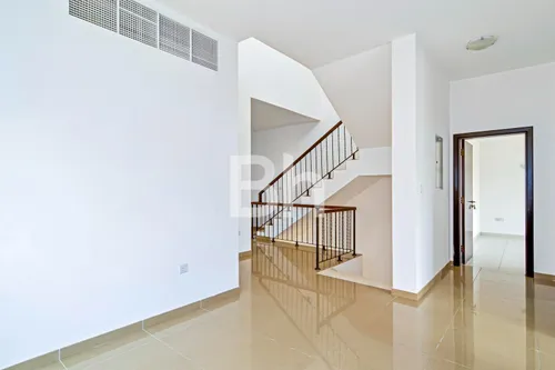 5 Bedrooms Villa in Hacienda