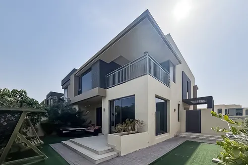 Single Row | Vacant Now | Beautifully Landscaped