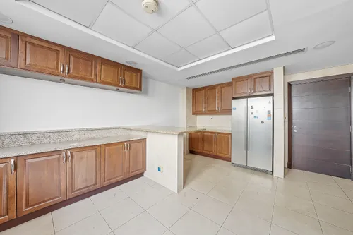 4 Bedrooms Villa in District 1 Regional