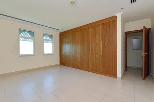 4 Bedrooms Villa in Regional