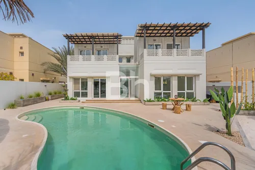 Full Maintenance Package | Lake View | Pool