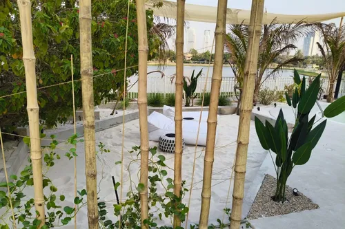 5 Bedrooms Villa in Meadows 9