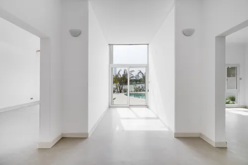 5 Bedrooms Villa in Meadows 9