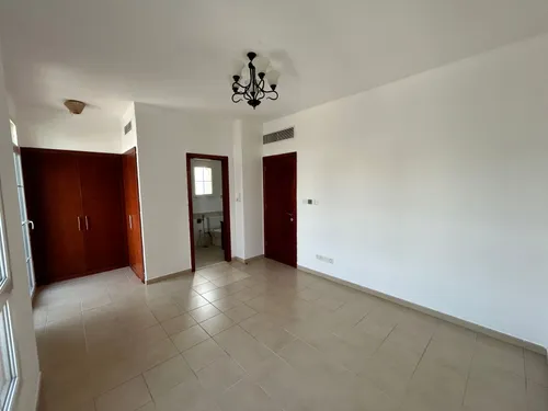 3 Bedrooms Villa in Al Reem 3