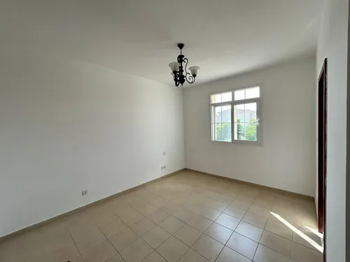 3 Bedrooms Villa in Al Reem 3