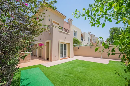 3 Bedrooms Villa in Al Reem 3