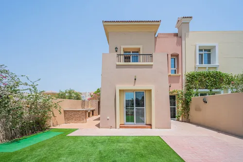 3 Bedrooms Villa in Al Reem 3