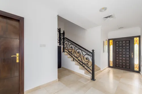 4 Bedrooms Villa in Hacienda