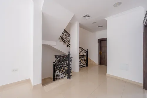 4 Bedrooms Villa in Hacienda