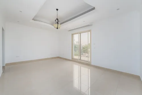 4 Bedrooms Villa in Hacienda