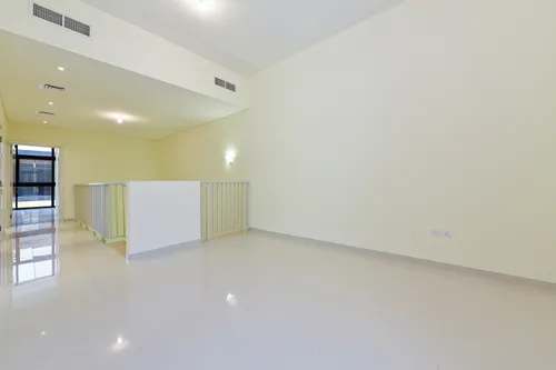 3 Bedrooms Villa in The Field