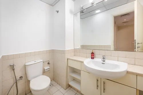 5 Bedrooms Villa in Meadows 2