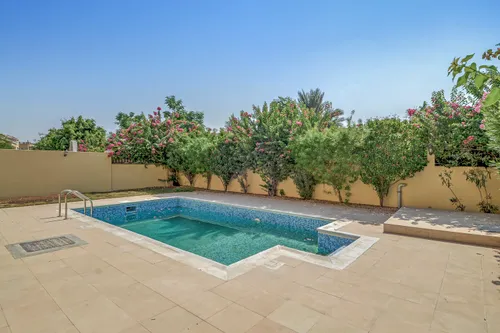 5 Bedrooms Villa in Hacienda